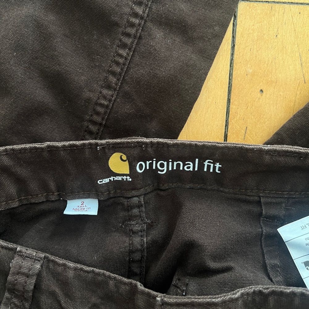 Carhartt women’s Dark Brown Cargo Pants - Picture 4 of 6